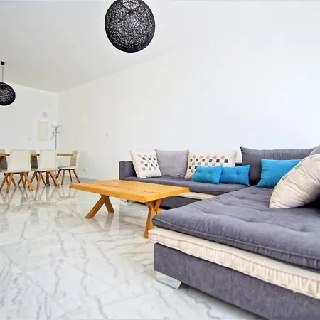 Villa Lemon Grove Modern